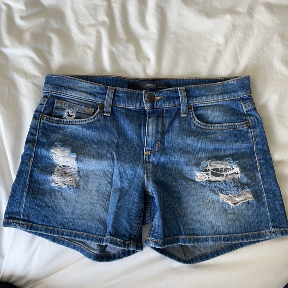 JOE’S distressed denim shorts 27